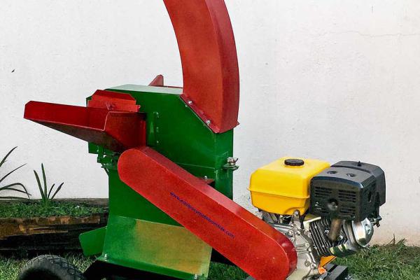 PICADORA GRANDE MOTOR PARAZZINI 16 HP CON CUELLO